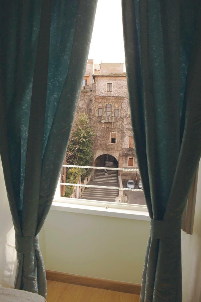 ホテル Duca Di Cavour ローマ エクステリア 写真