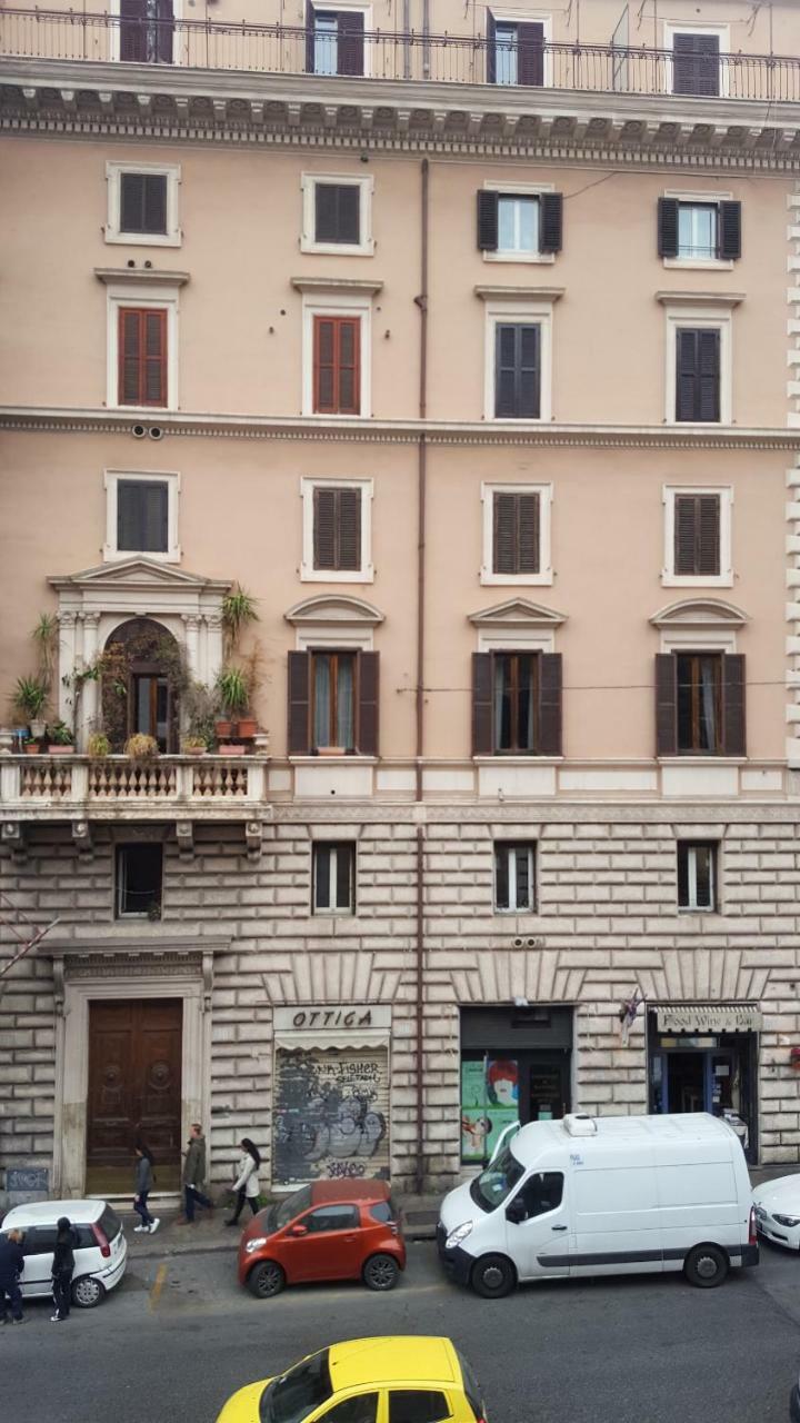 ホテル Duca Di Cavour ローマ エクステリア 写真